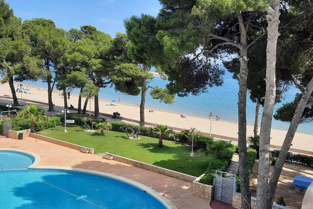 Apartamento Con Piscina, En Primera Linia De Mar. Cambrils Exterior foto